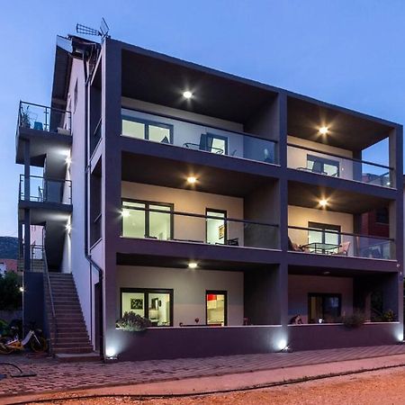 Apartmani u Kaštelima Kastela Bagian luar foto