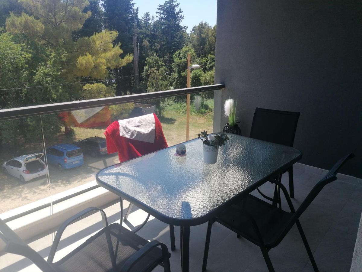 Apartmani u Kaštelima Kastela Bagian luar foto