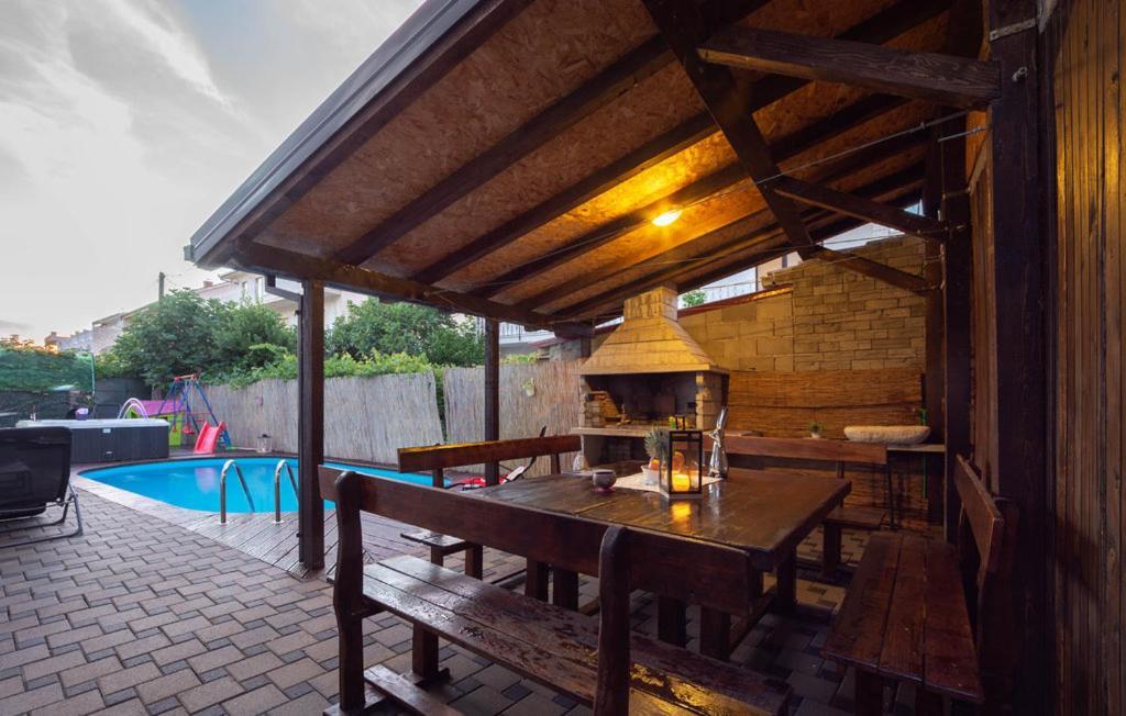 Apartmani u Kaštelima Kastela Bagian luar foto