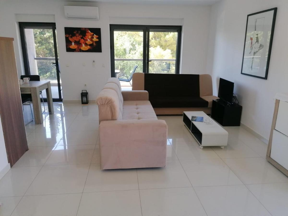 Apartmani u Kaštelima Kastela Bagian luar foto