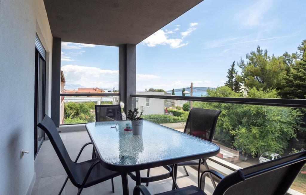 Apartmani u Kaštelima Kastela Bagian luar foto