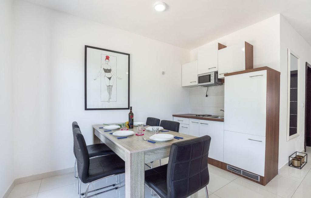 Apartmani u Kaštelima Kastela Bagian luar foto