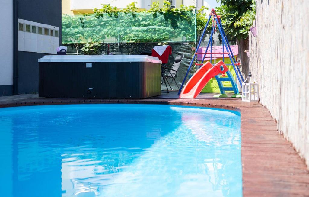 Apartmani u Kaštelima Kastela Bagian luar foto